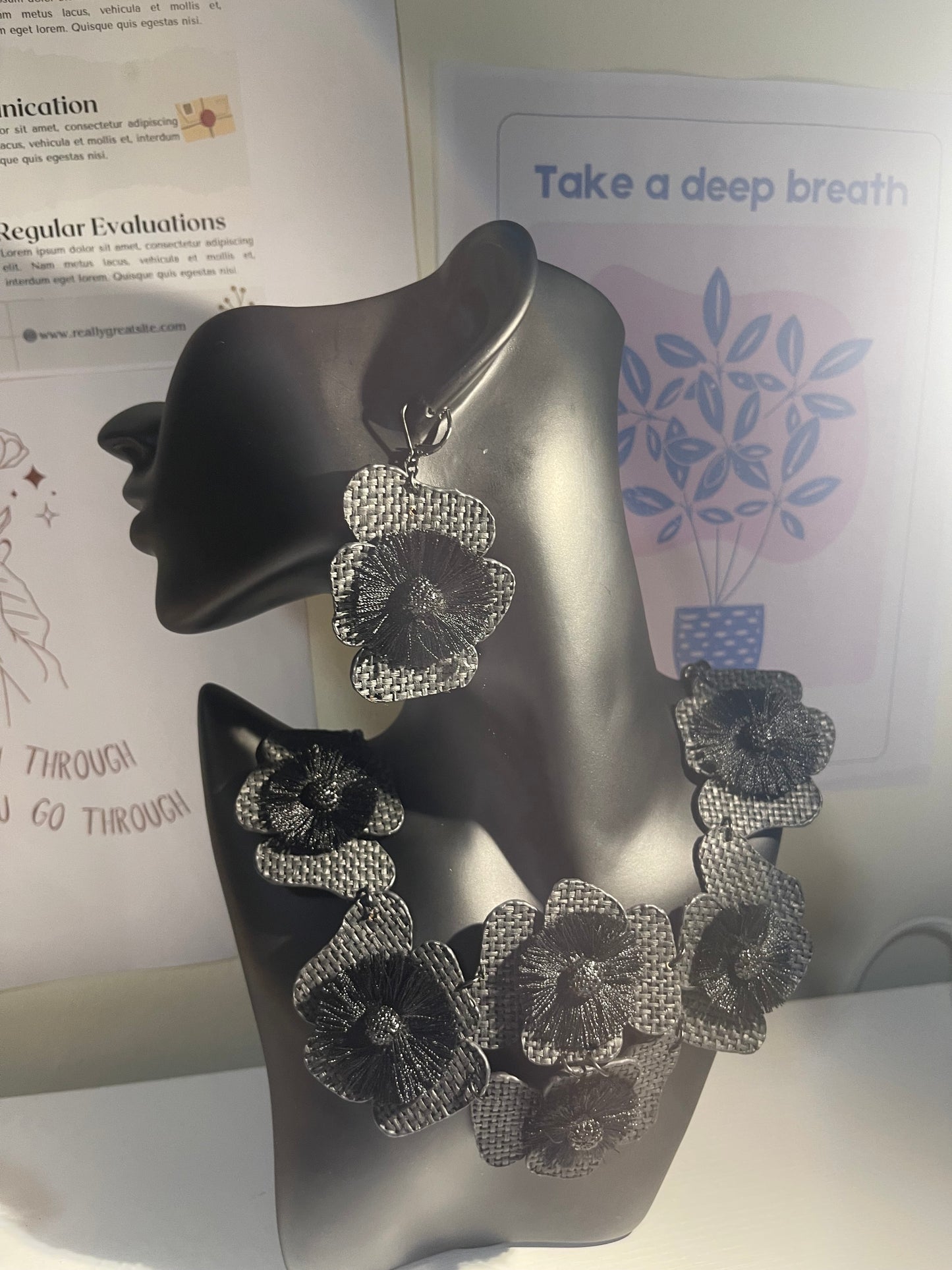 Black Flower-Motif Statement Necklace & Earring Set – Bold Fashion Jewelry