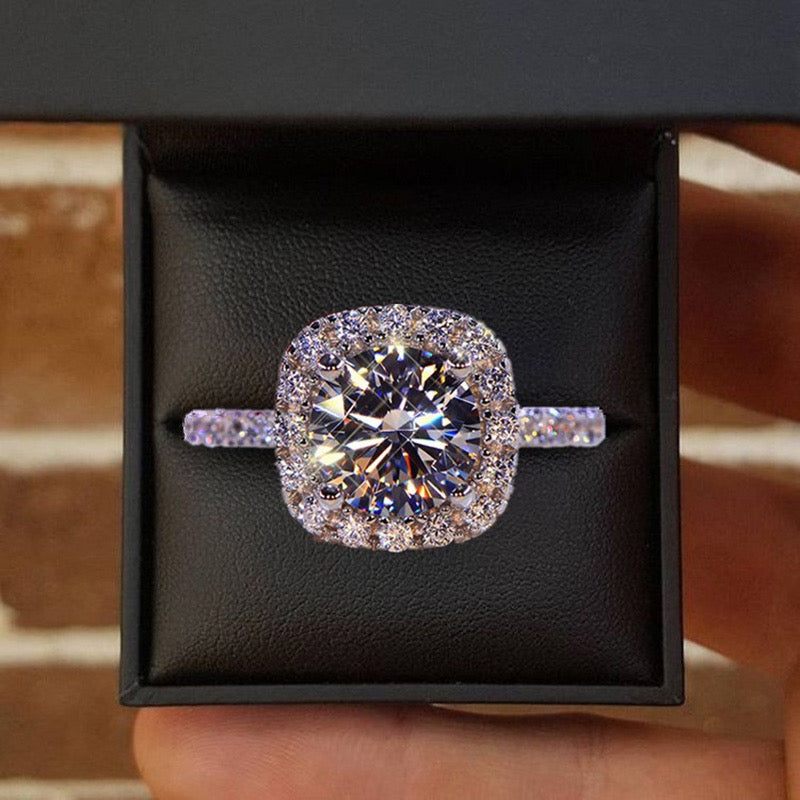 Elegant Silver-Plated Rhinestone Wedding Ring