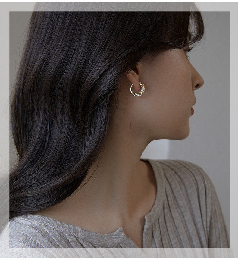 Elegant Geometric Imitation Pearl Stud Earrings – Beaded & Plated Design for Women