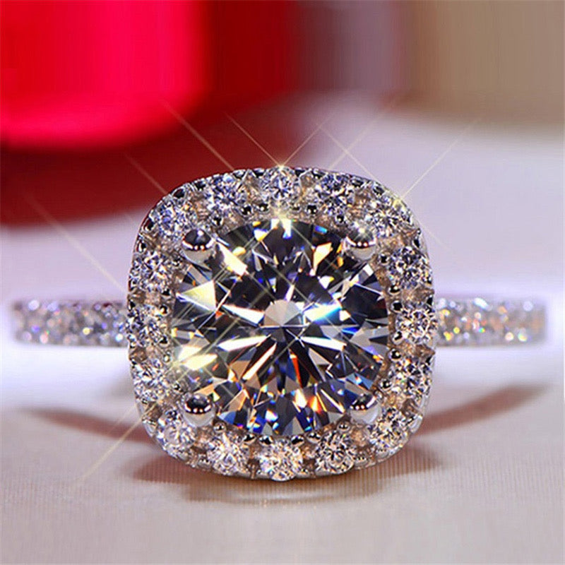 Elegant Silver-Plated Rhinestone Wedding Ring